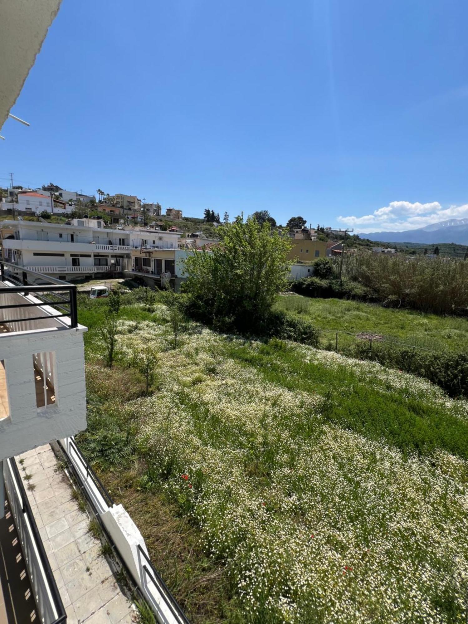 Zourpos Studios & Apartments Kalyves Bagian luar foto